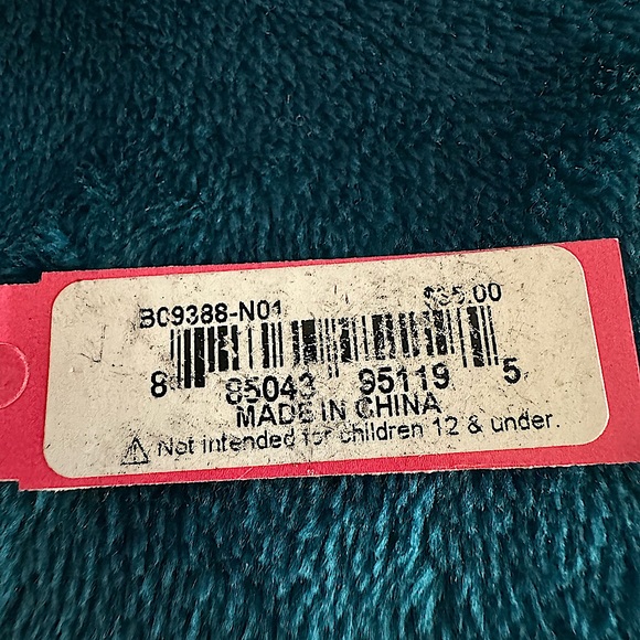 Authentic Betsey Johnson “Lady Fox” necklace, new with tags! - Picture 7 of 7